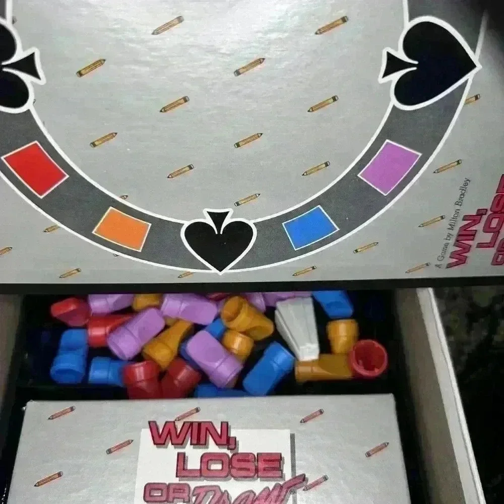 VINTAGE WIN LOSE OR DRAW Board Game Milton Bradley 1987 - Picture 16 of 16